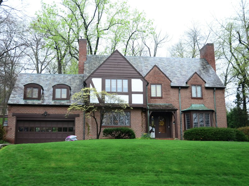 Residential home in Rockwall, TX served by Slope Masters Roofing